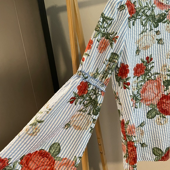 New without tags beautiful floral top with pinstripes. - Picture 3 of 4